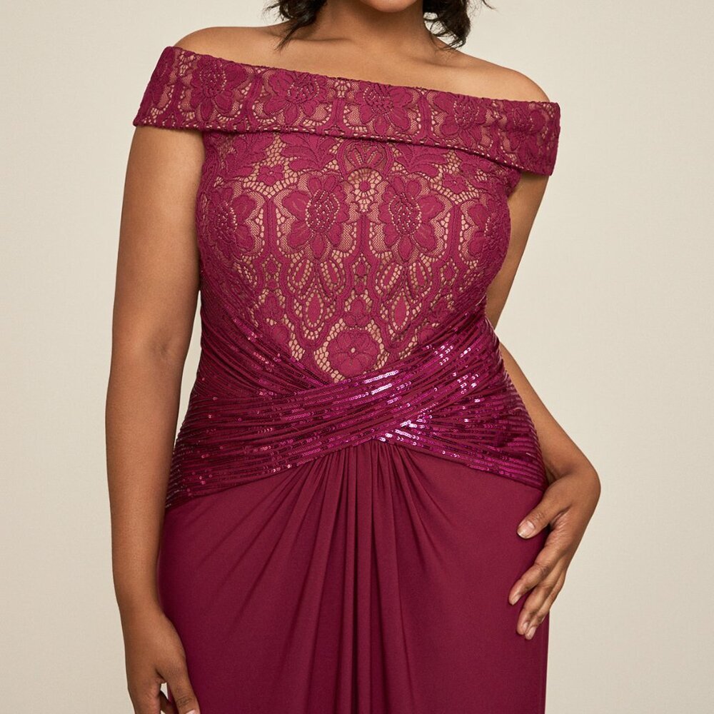 NWT Tadashi Shoji Aurelia Jersey Gown Dress Size 8P Sangria Wine Formal Wedding